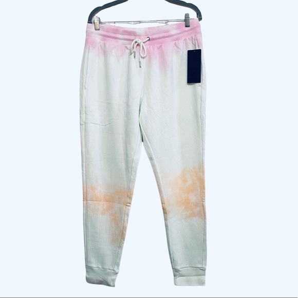 90 Degree Sweatsuit Set - Picture 5 of 11